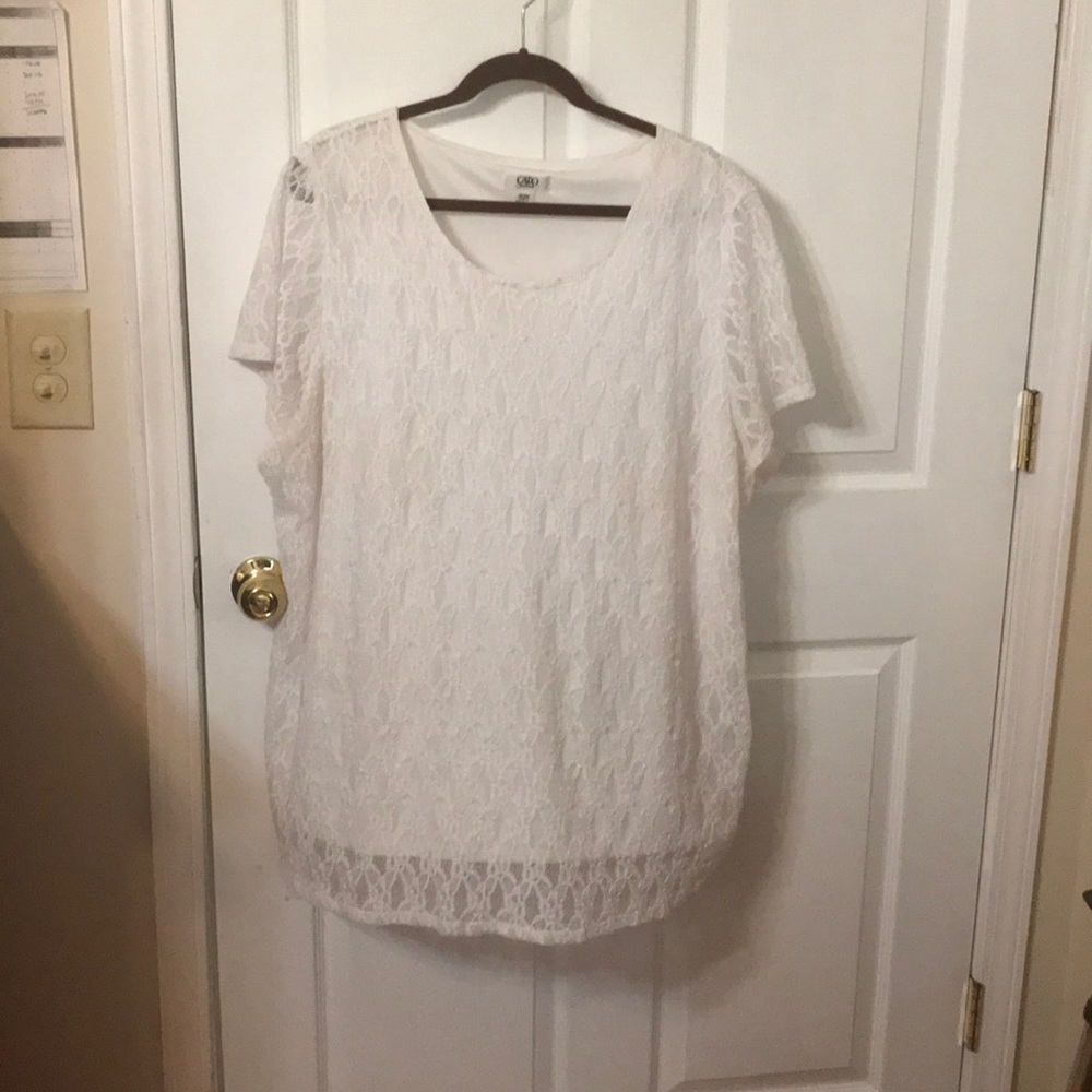 White lace Cato’s shirt